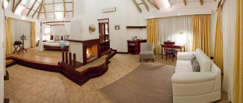 Royal Palm Galapagos, Curio Collection Hotel By Hilton Bellavista  Dış mekan fotoğraf
